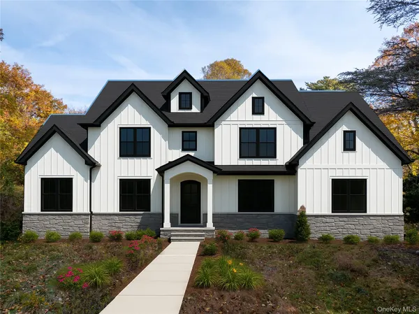 $1,950,000 | 81 Old Broadway Avenue, Sayville, NY 11782