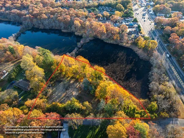 $1,950,000 | 81 Old Broadway Avenue, Sayville, NY 11782