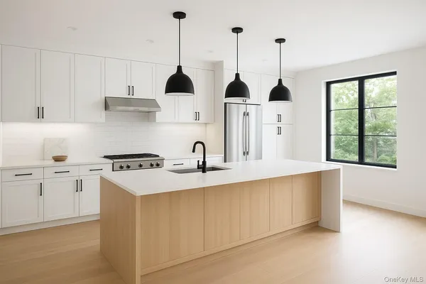 $1,950,000 | 81 Old Broadway Avenue, Sayville, NY 11782