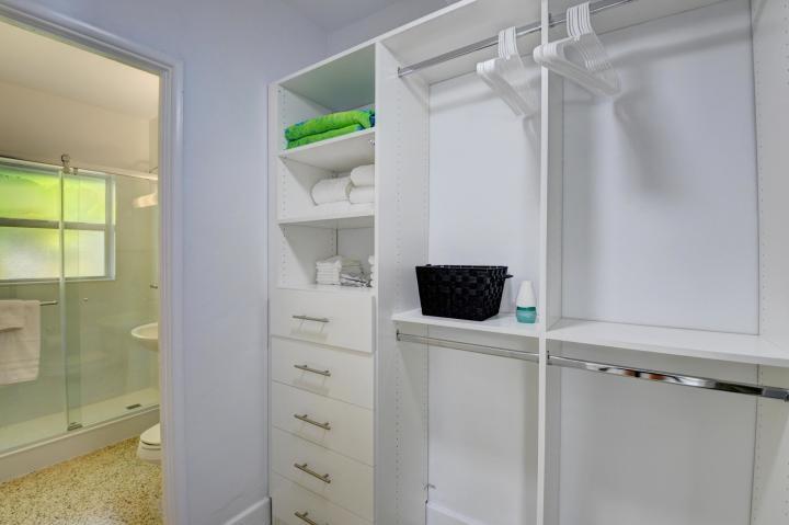 1006 Casuarina Road, Unit 7 Delray Beach, FL 33483 - Photo 12 of 26 c13