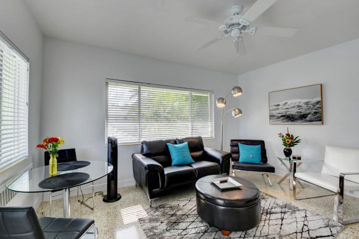 1006 Casuarina Road, Unit 7 Delray Beach, FL 33483 - Photo 2 of 26 c3