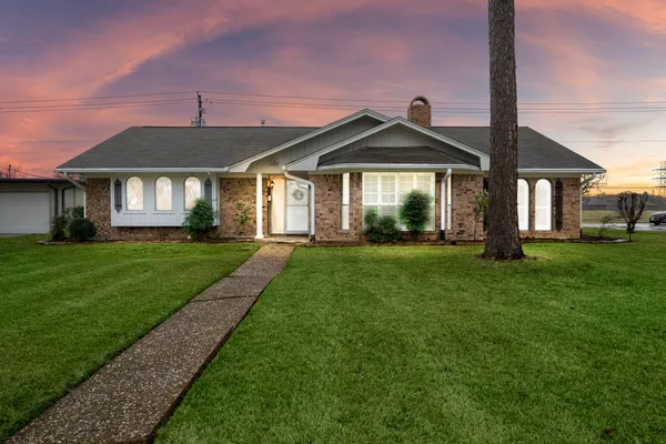 $2,495 | 4912 Goose Creek Drive, Baytown, TX 77521