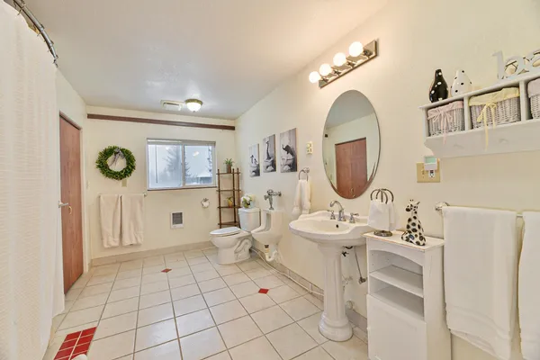 $598,000 | 35210 South Long Road, Cheney, WA 99004