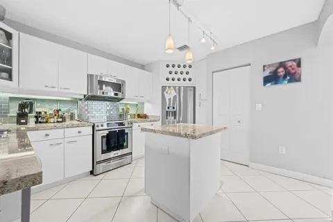 $789,000 | 975 Weeping Willow Way, Hollywood, FL 33019