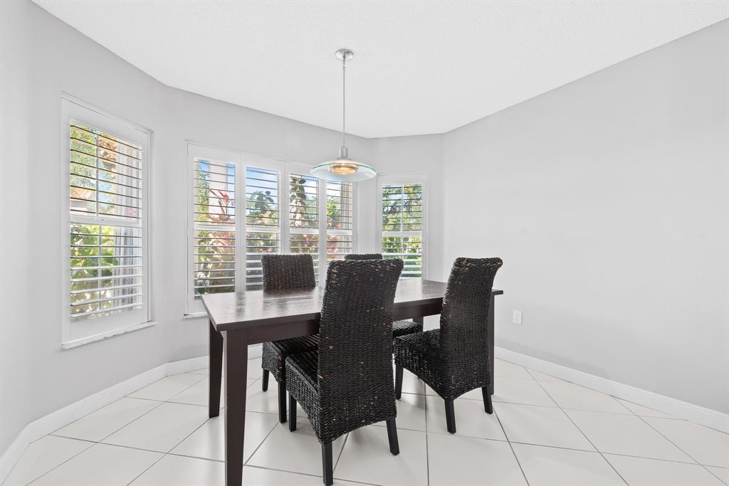 975 Weeping Willow Way Hollywood, FL 33019 - Photo 16 of 35