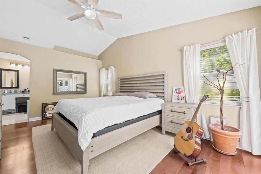 975 Weeping Willow Way Hollywood, FL 33019 - Photo 19 of 35