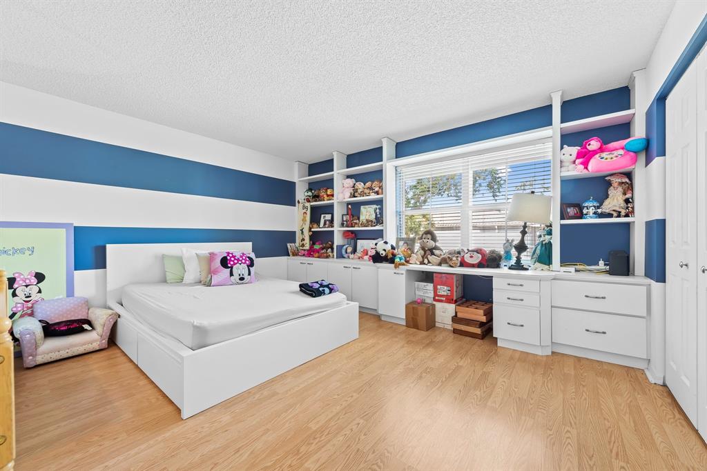 975 Weeping Willow Way Hollywood, FL 33019 - Photo 27 of 35