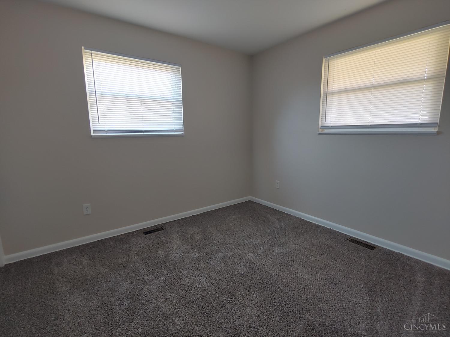 819 Fairborn Road Forest Park, OH 45240 - Photo 11 of 26