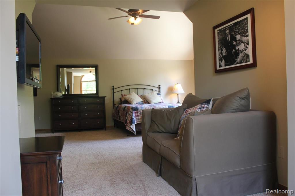 1794 Skyline Drive Rochester Hills, MI 48306 - Photo 29 of 41