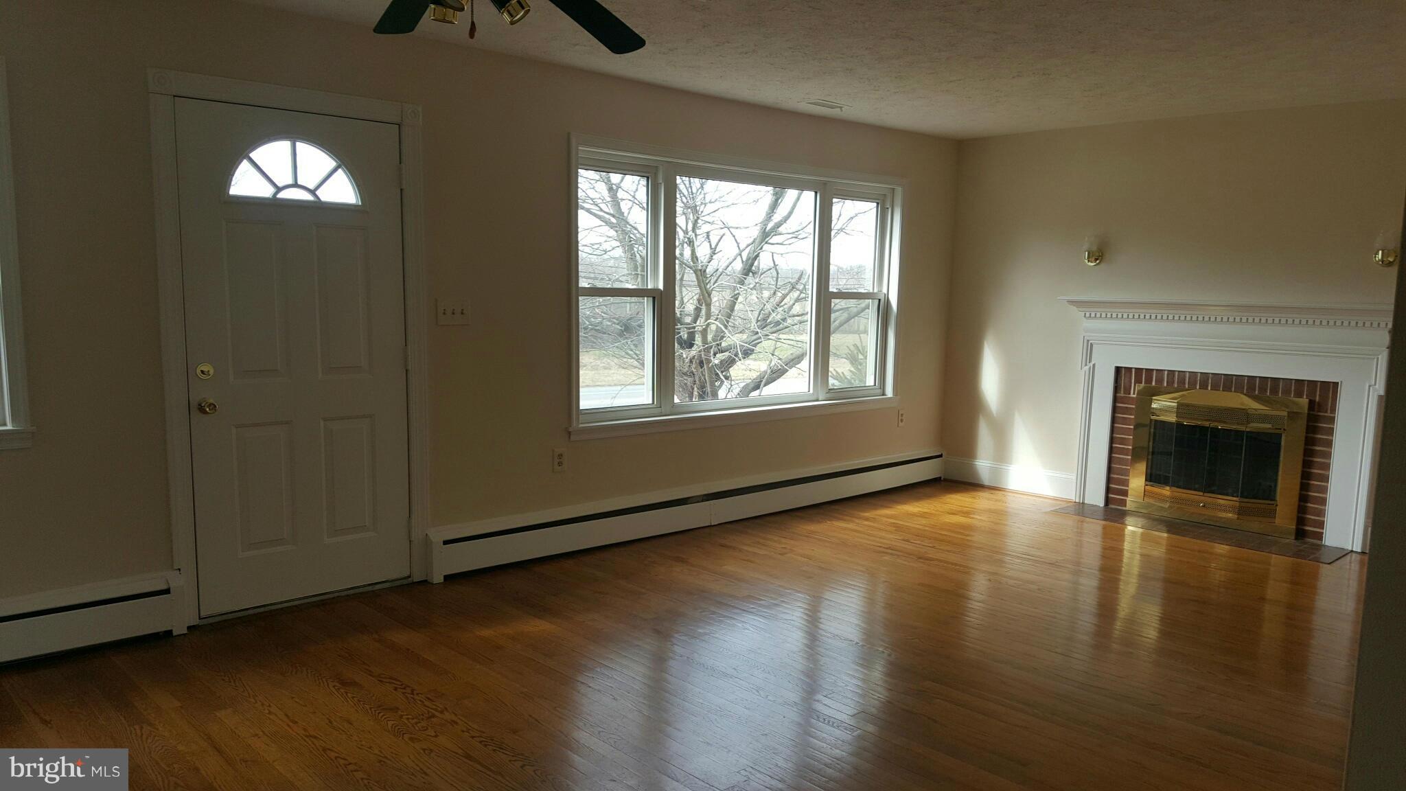 1834 Singerly Road Elkton, MD 21921 - Photo 12 of 23 Living Room