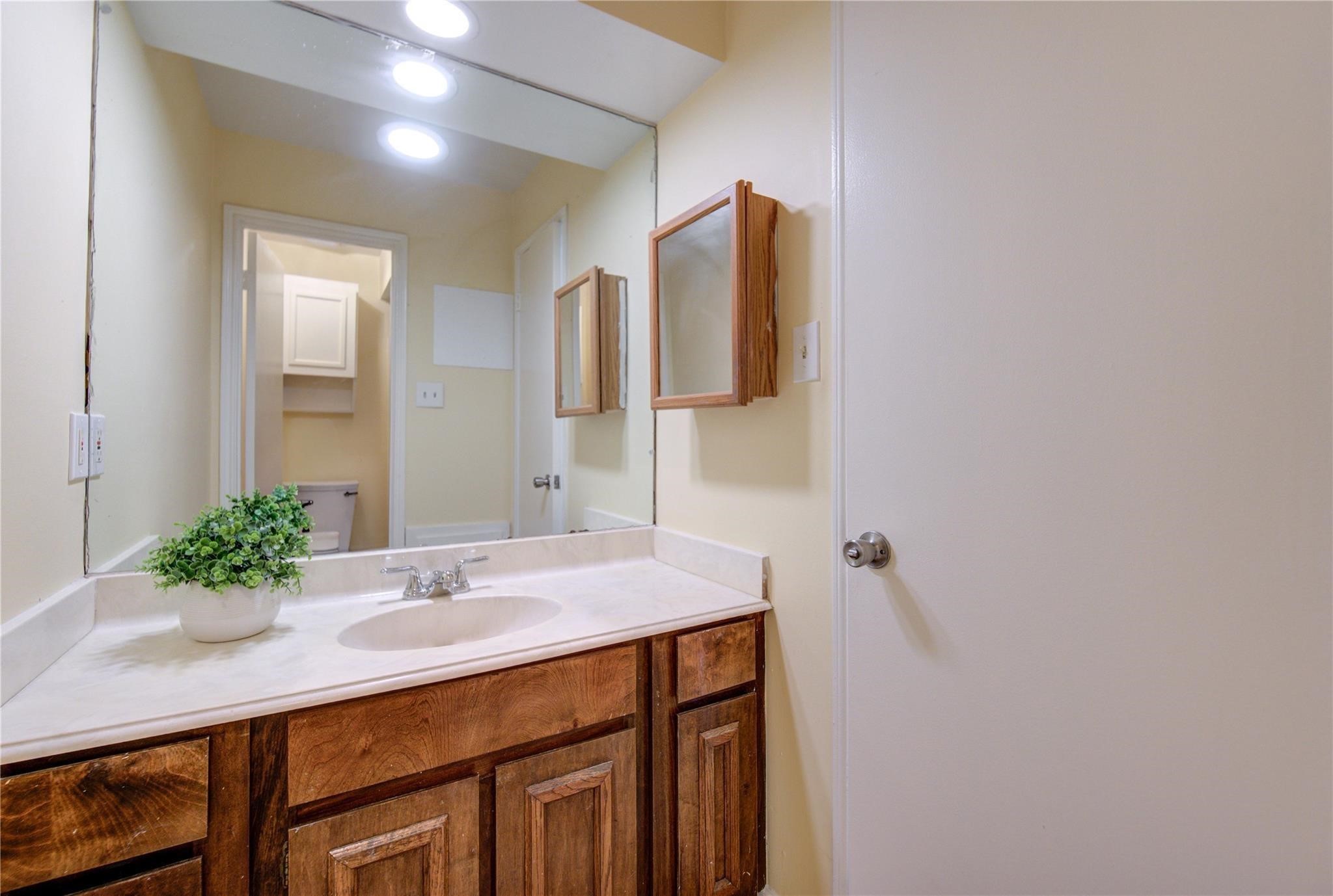 14633 Perthshire Road Houston, TX 77079 - Photo 37 of 48