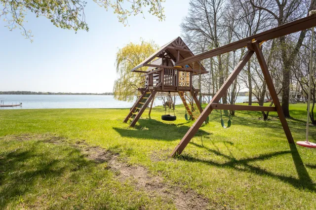 $825,000 | 5123 Green Meadow Road Southeast, Osakis, MN 56360