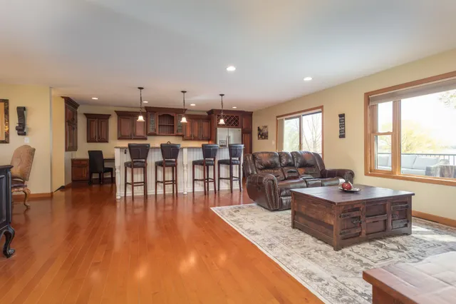 $825,000 | 5123 Green Meadow Road Southeast, Osakis, MN 56360