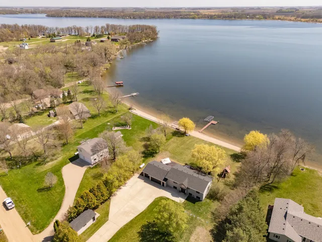 $825,000 | 5123 Green Meadow Road Southeast, Osakis, MN 56360