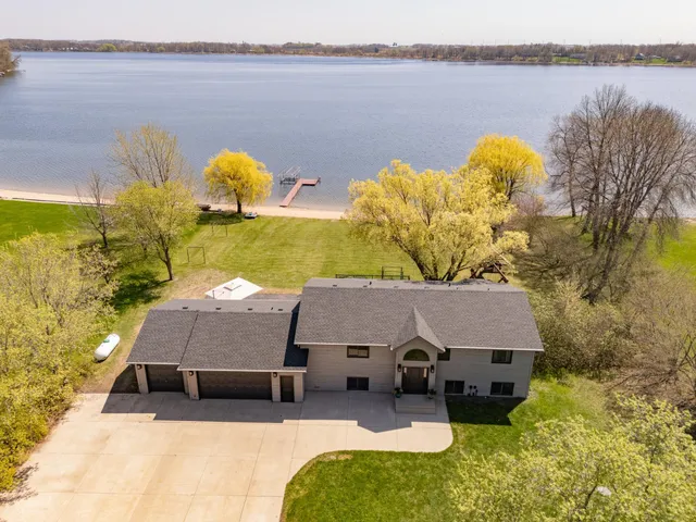 $825,000 | 5123 Green Meadow Road Southeast, Osakis, MN 56360