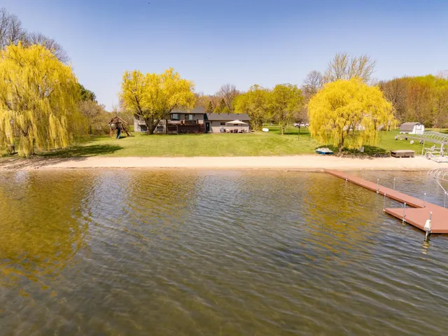 $825,000 | 5123 Green Meadow Road Southeast, Osakis, MN 56360