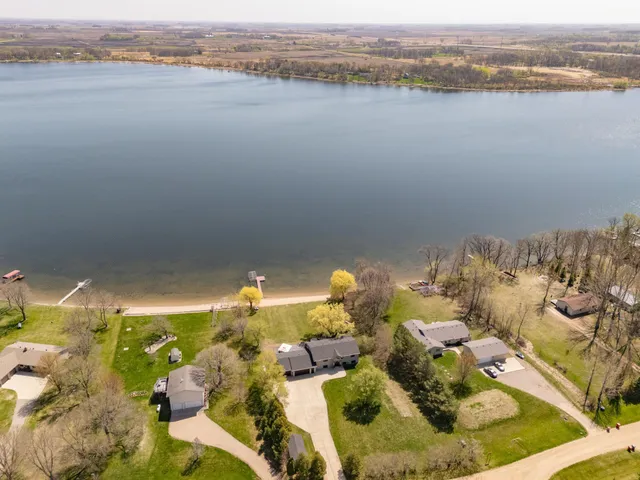 $825,000 | 5123 Green Meadow Road Southeast, Osakis, MN 56360