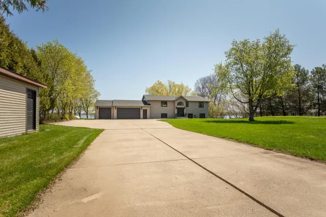 $825,000 | 5123 Green Meadow Road Southeast, Osakis, MN 56360