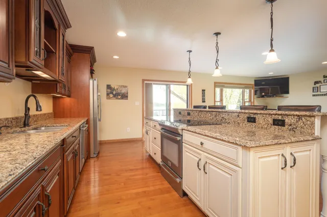 $825,000 | 5123 Green Meadow Road Southeast, Osakis, MN 56360