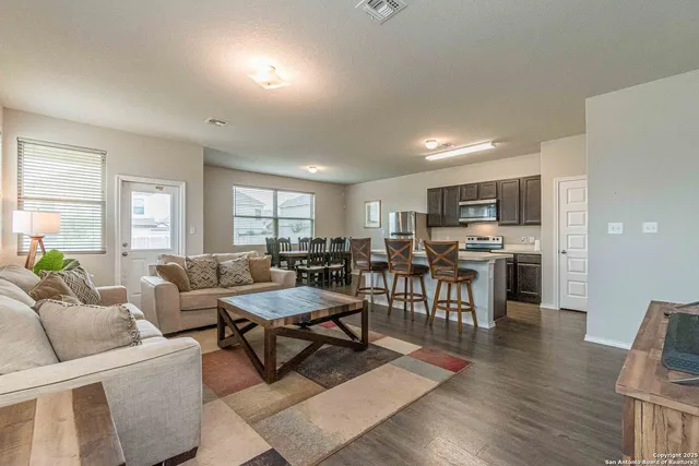 $1,795 | 9427 Somers Bend, San Antonio, TX 78211