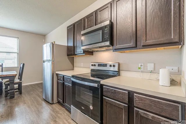 $1,795 | 9427 Somers Bend, San Antonio, TX 78211