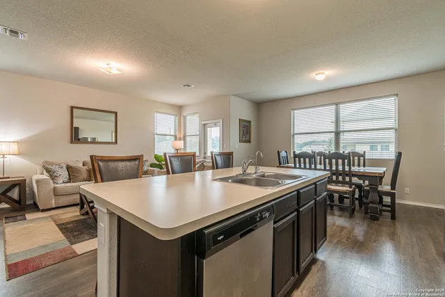 $1,795 | 9427 Somers Bend, San Antonio, TX 78211