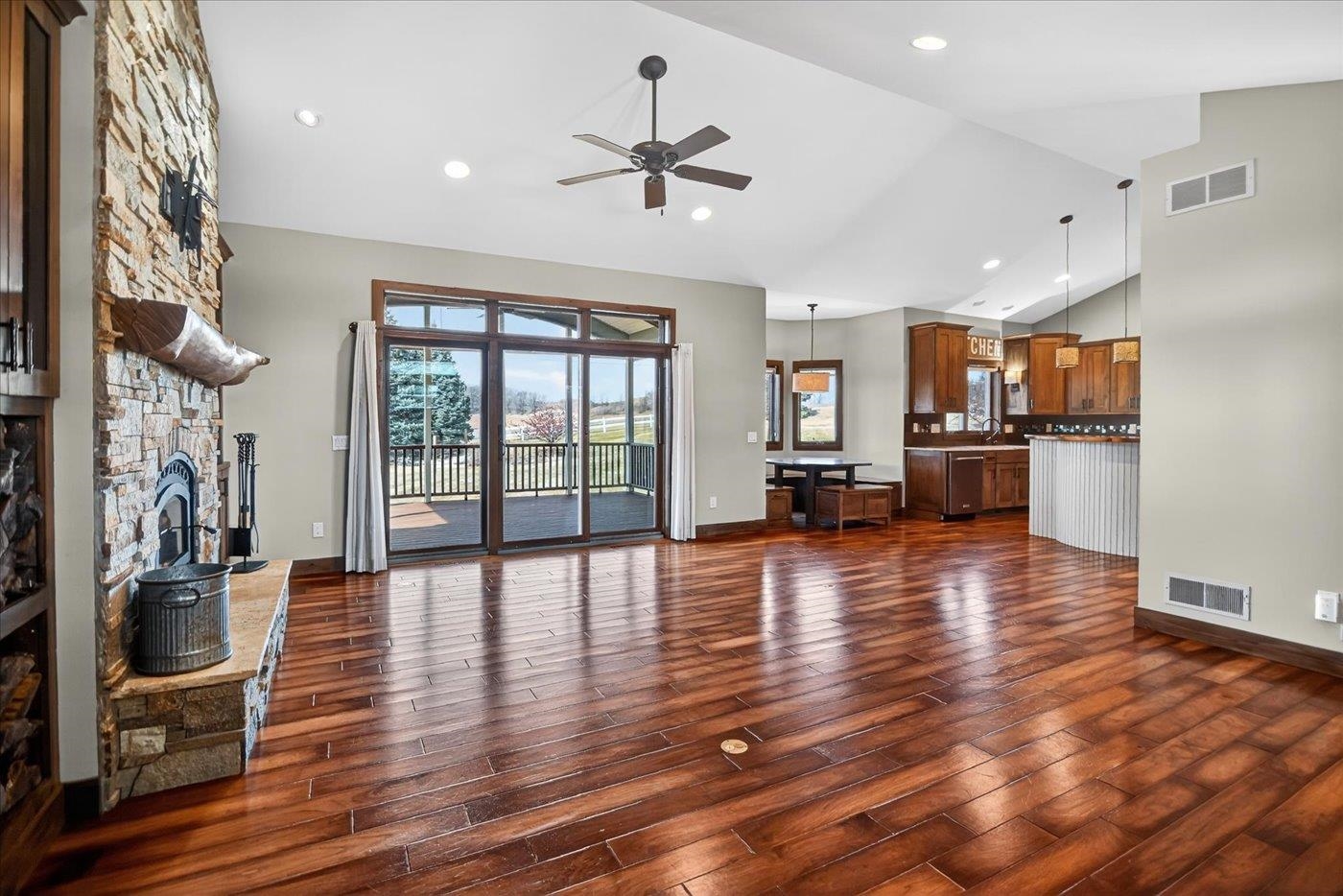 3168 Castleton Crossing Sun Prairie, WI 53590 - Photo 5 of 47