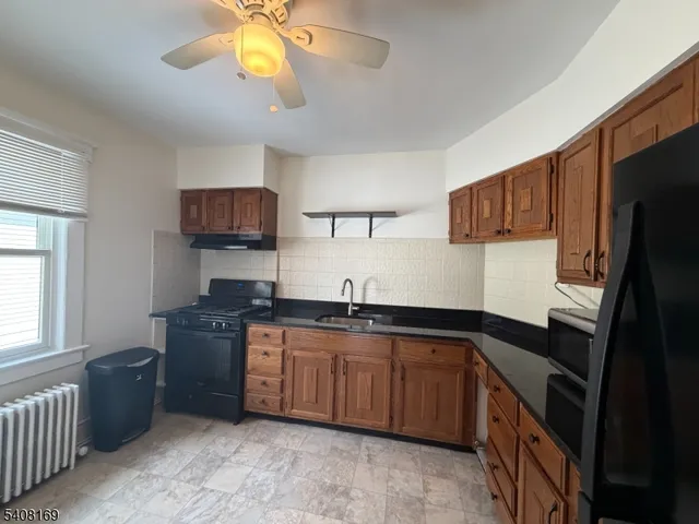 $2,100 | 669 East Main Street, Bridgewater, NJ 08807