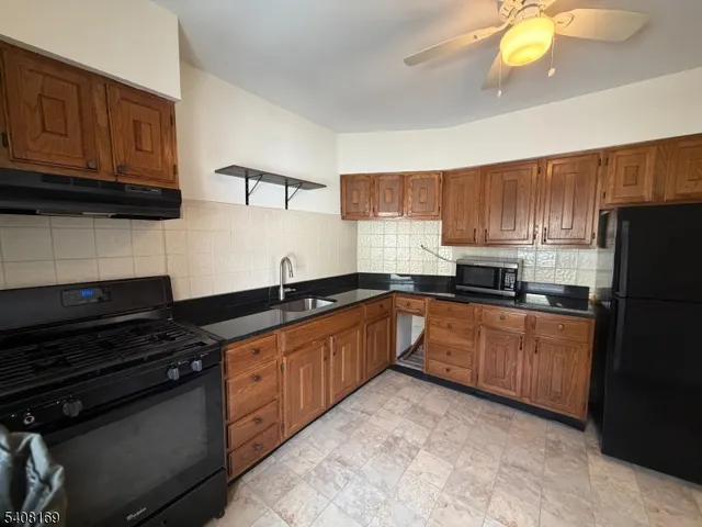 $2,100 | 669 East Main Street, Bridgewater, NJ 08807