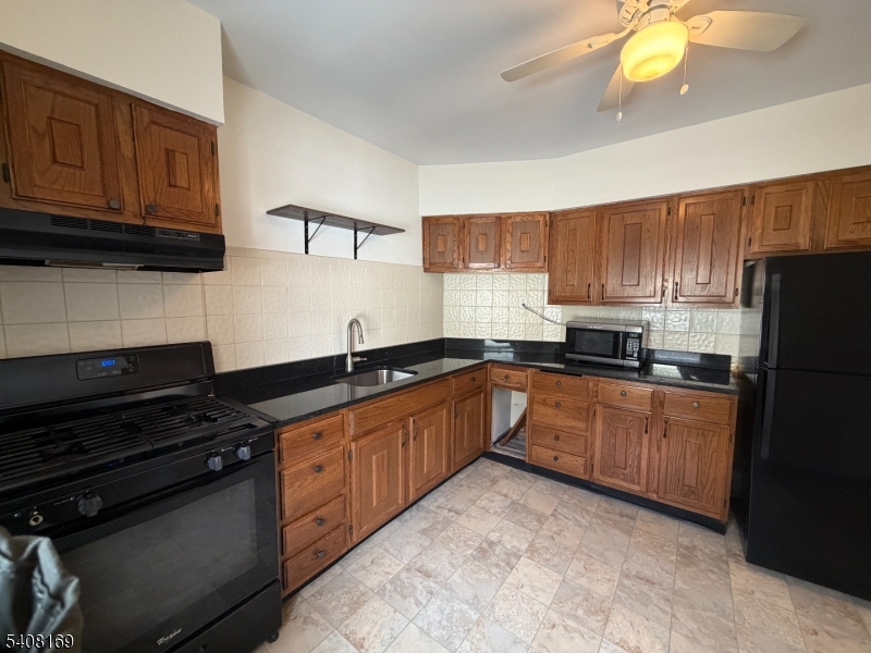 669 East Main Street Bridgewater, NJ 08807 - Photo 4 of 14