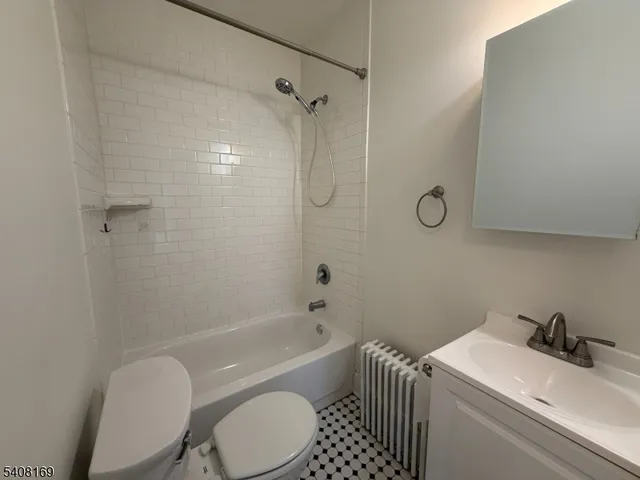 $2,100 | 669 East Main Street, Bridgewater, NJ 08807