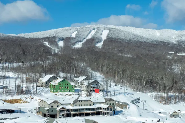 $1,695,000 | 37 Village Center Road, Unit BLUE SPRUCE #4, Ludlow, VT 05149