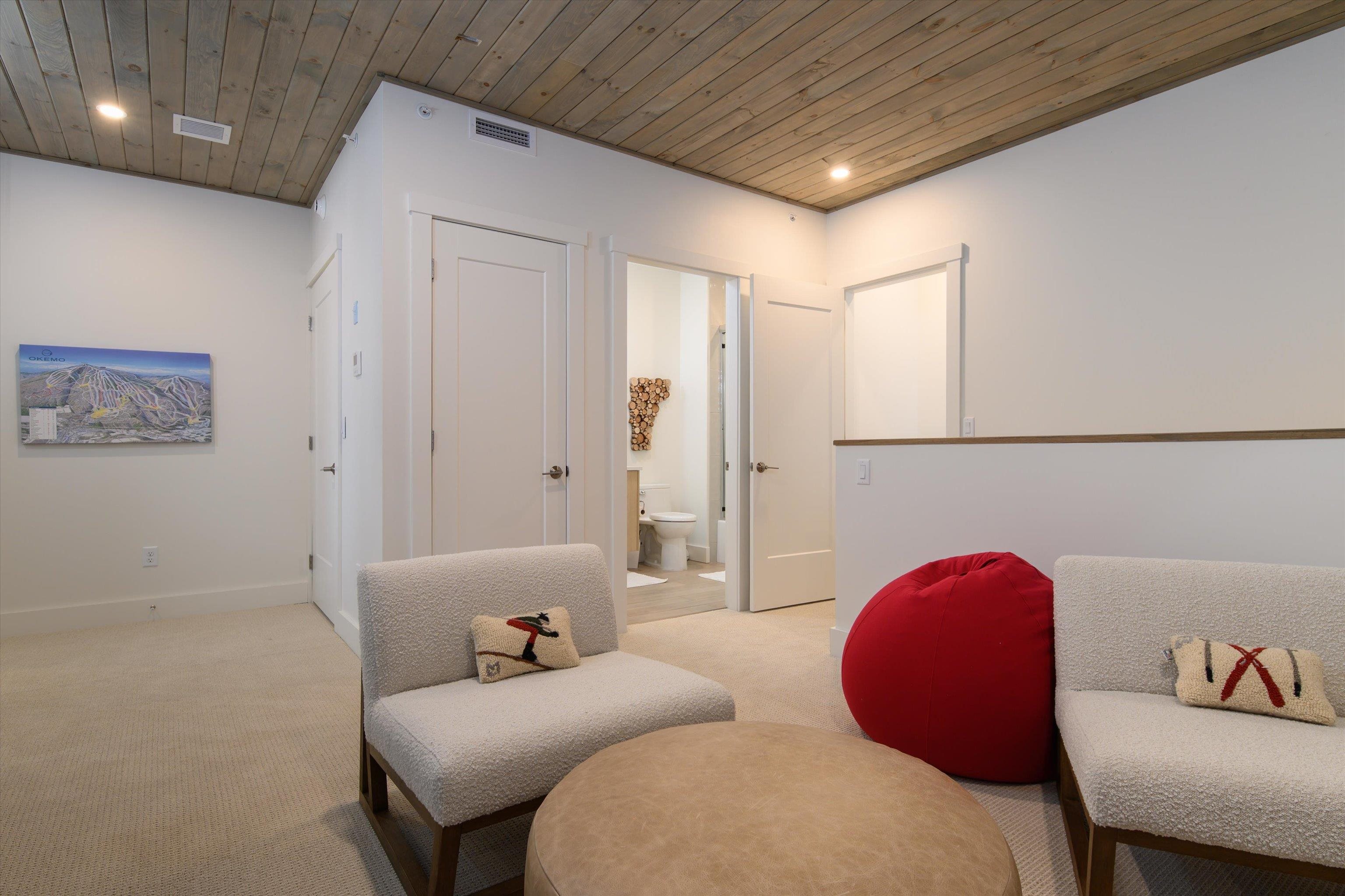 37 Village Center Road, Unit BLUE SPRUCE #4 Ludlow, VT 05149 - Photo 20 of 55