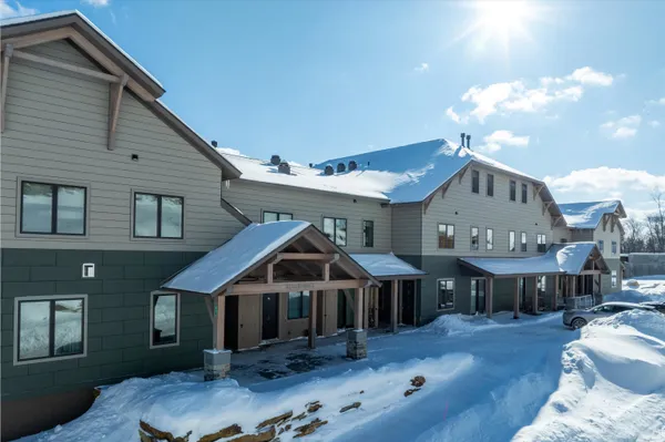 $1,695,000 | 37 Village Center Road, Unit BLUE SPRUCE #4, Ludlow, VT 05149