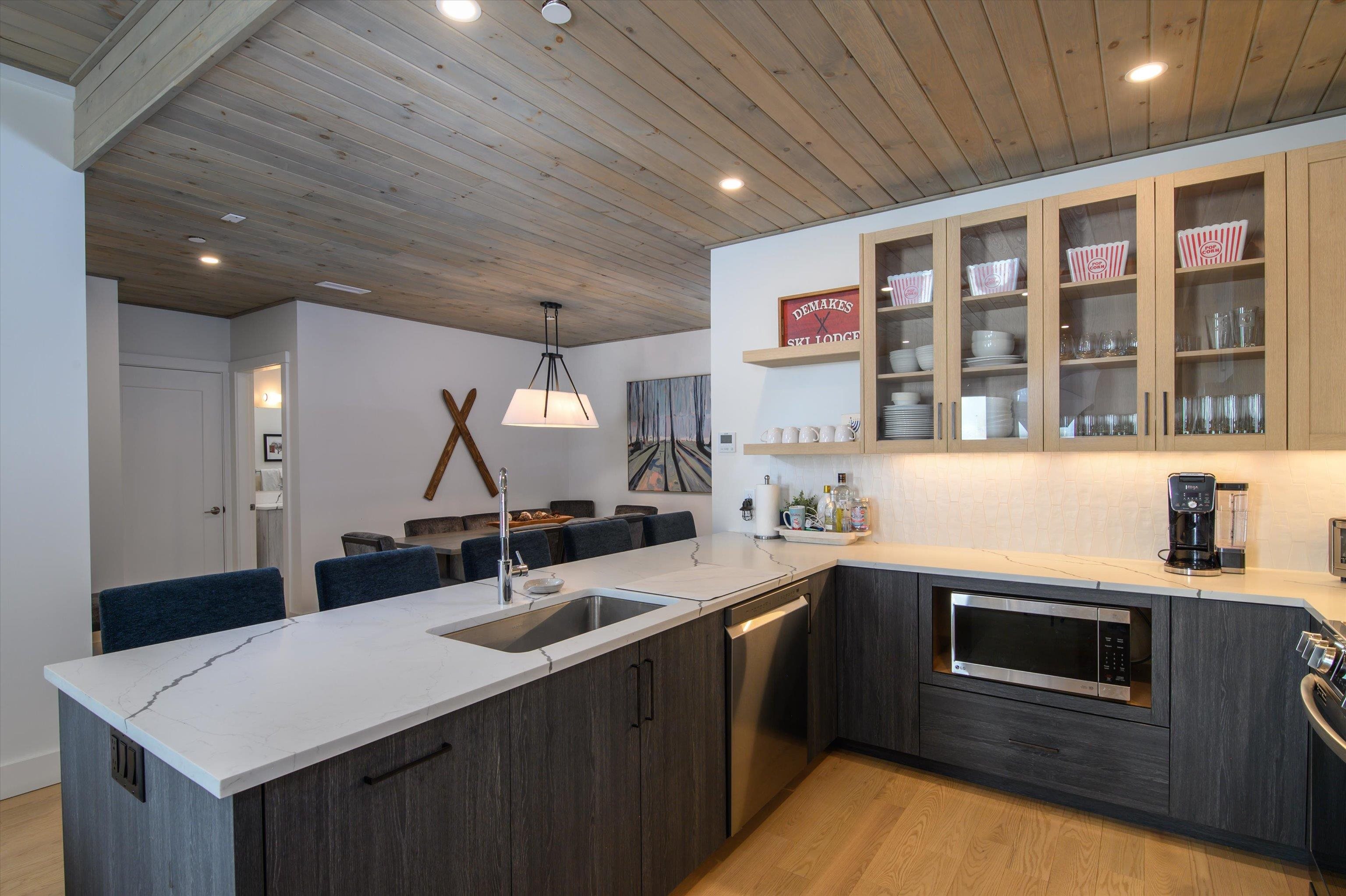 37 Village Center Road, Unit BLUE SPRUCE #4 Ludlow, VT 05149 - Photo 7 of 55