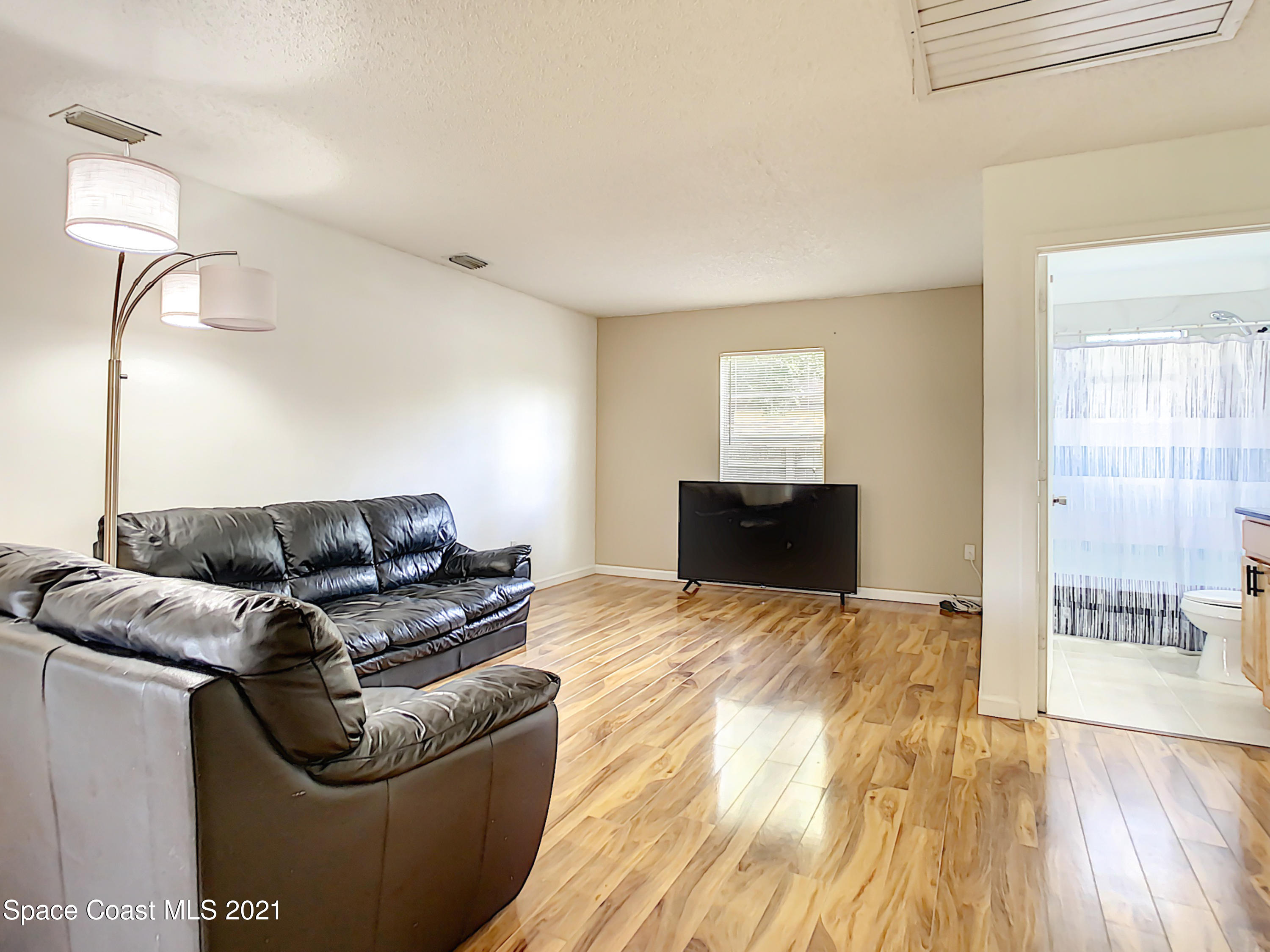 634 Waycross Road Southwest Palm Bay, FL 32908 - Photo 12 of 27 634 Waycross Road SW-29