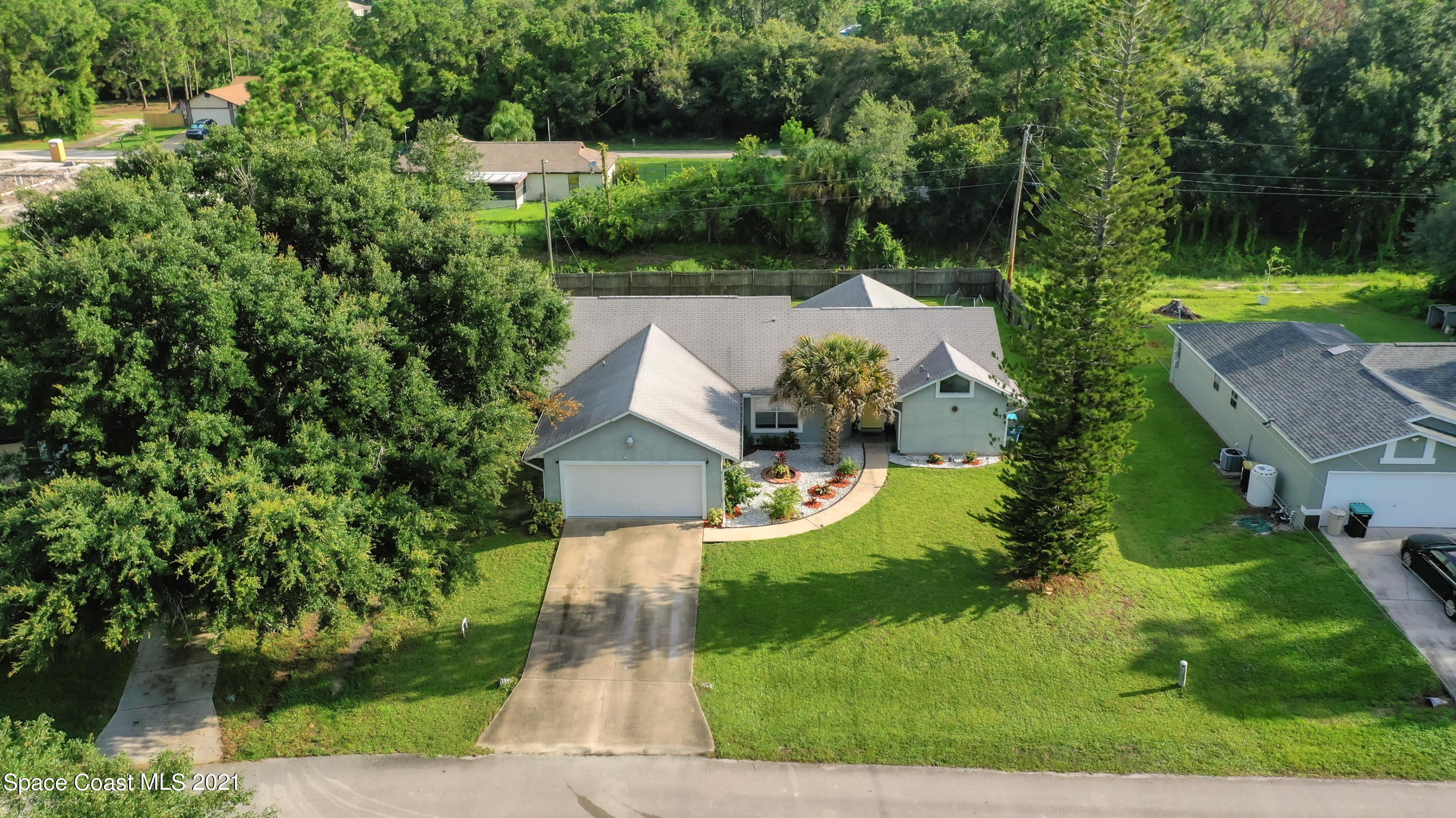634 Waycross Road Southwest Palm Bay, FL 32908 - Photo 3 of 27 634 Waycross Road SW-2