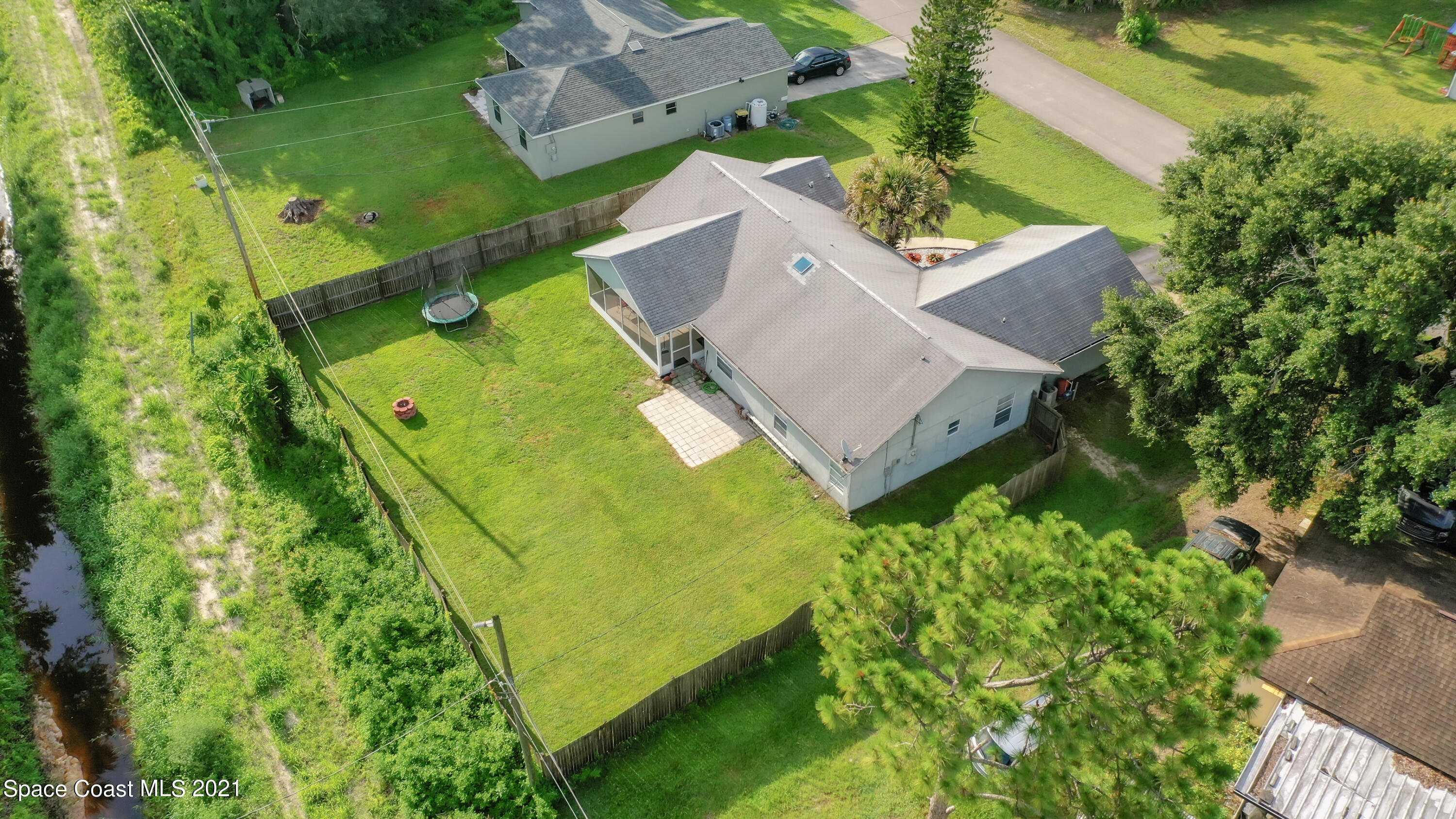 634 Waycross Road Southwest Palm Bay, FL 32908 - Photo 27 of 27 634 Waycross Road SW-38