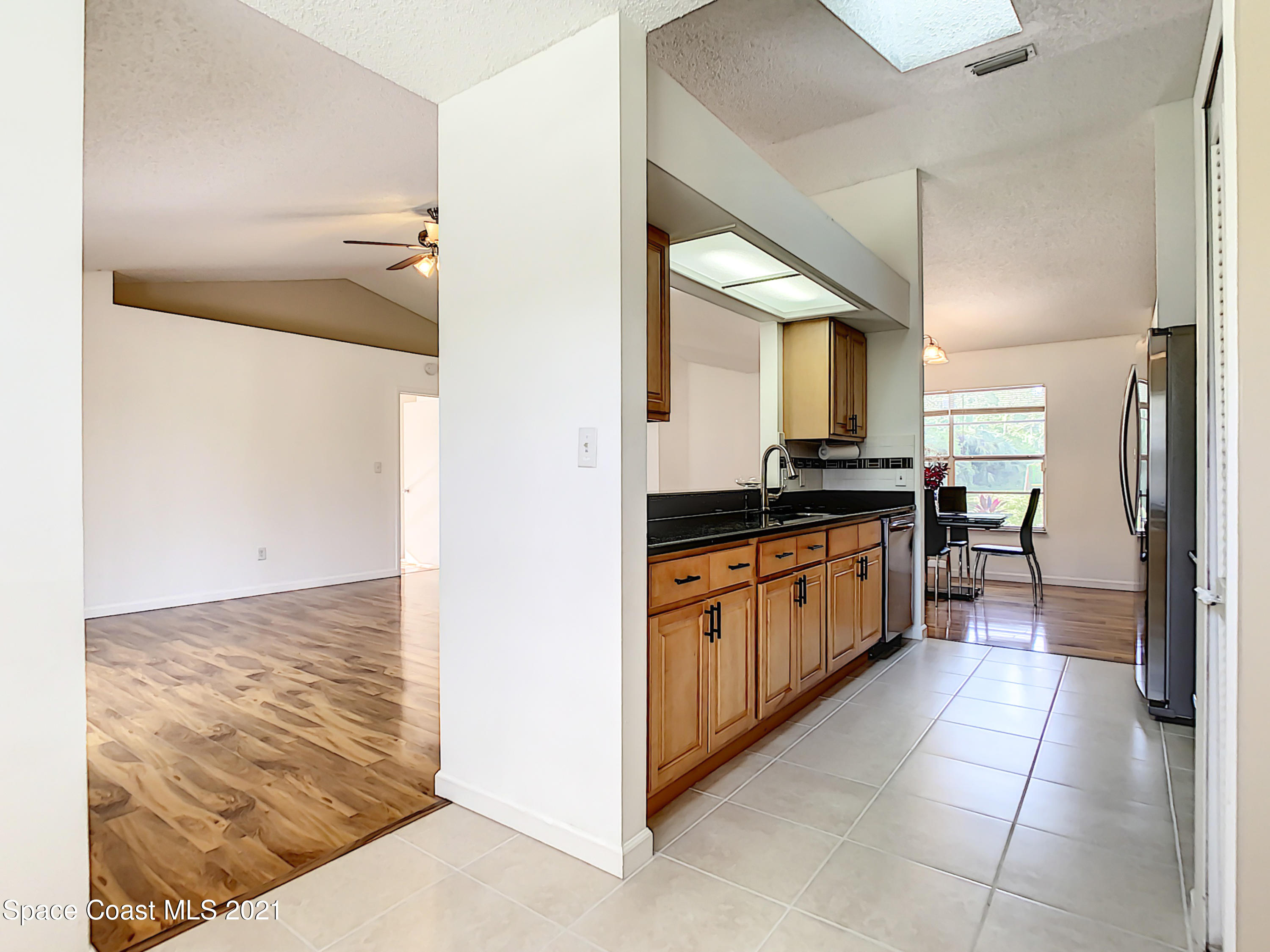634 Waycross Road Southwest Palm Bay, FL 32908 - Photo 8 of 27 634 Waycross Road SW-15