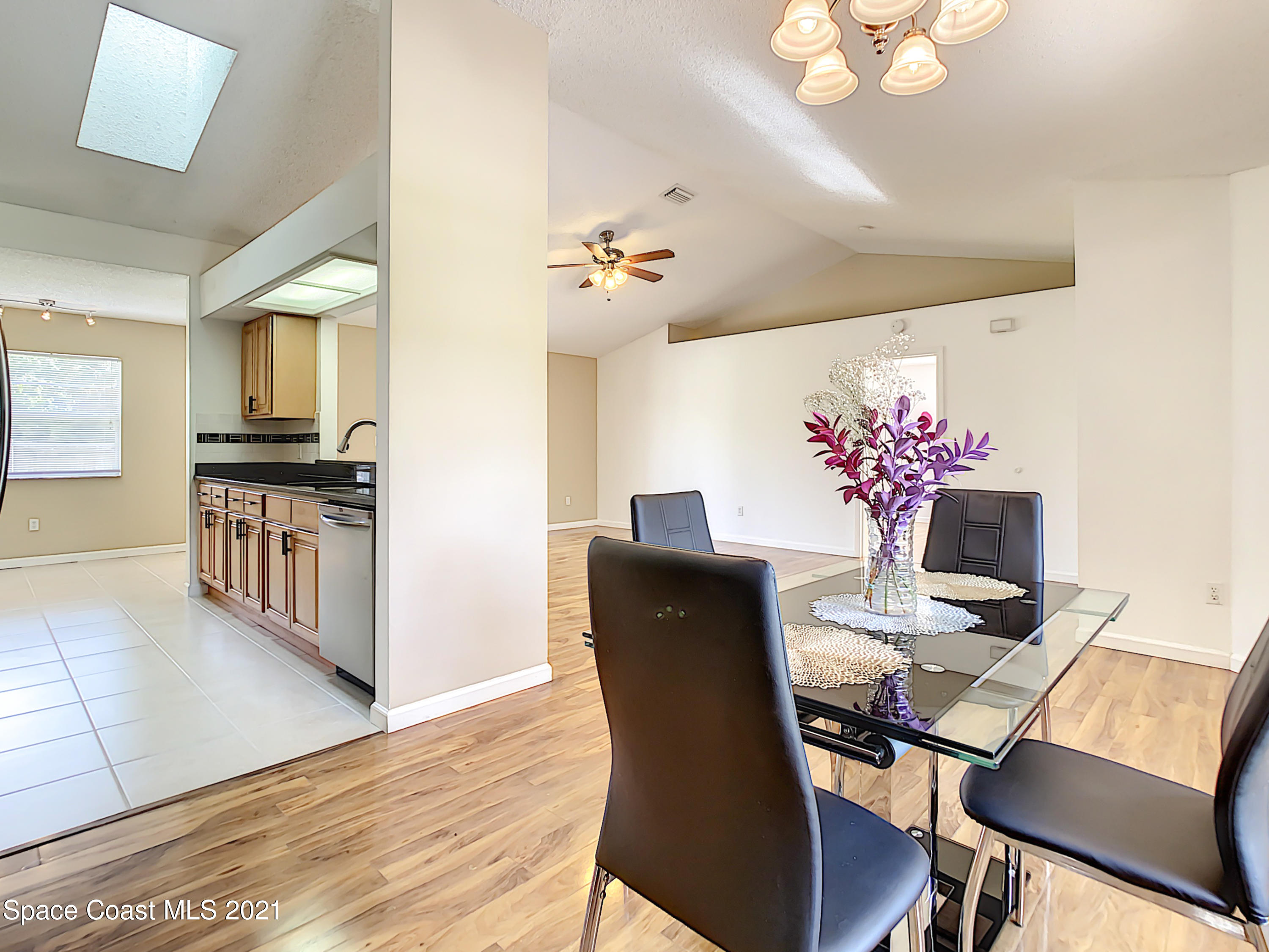 634 Waycross Road Southwest Palm Bay, FL 32908 - Photo 10 of 27 634 Waycross Road SW-18