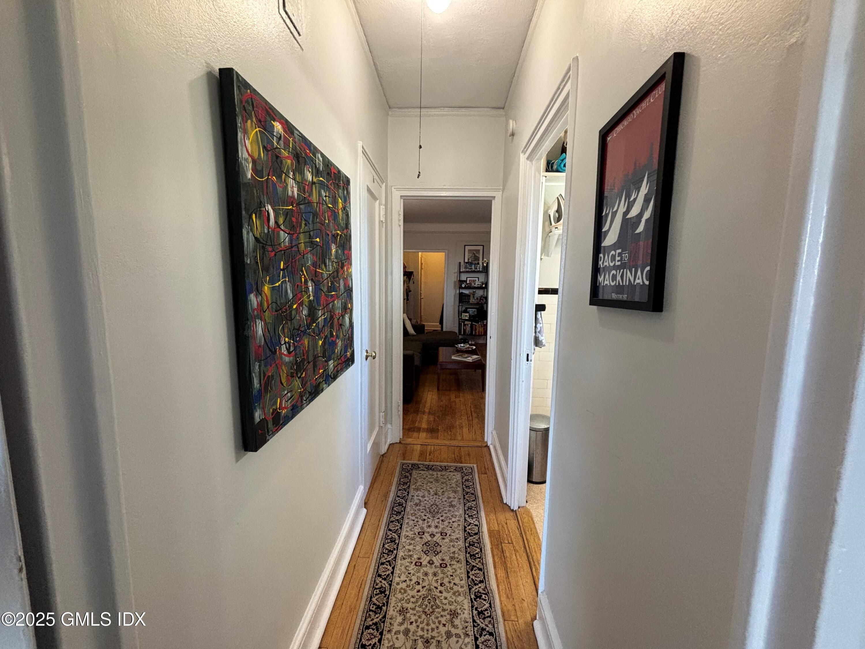 271 Greenwich Avenue, Unit 2C Greenwich, CT 06830 - Photo 13 of 18 Hallway