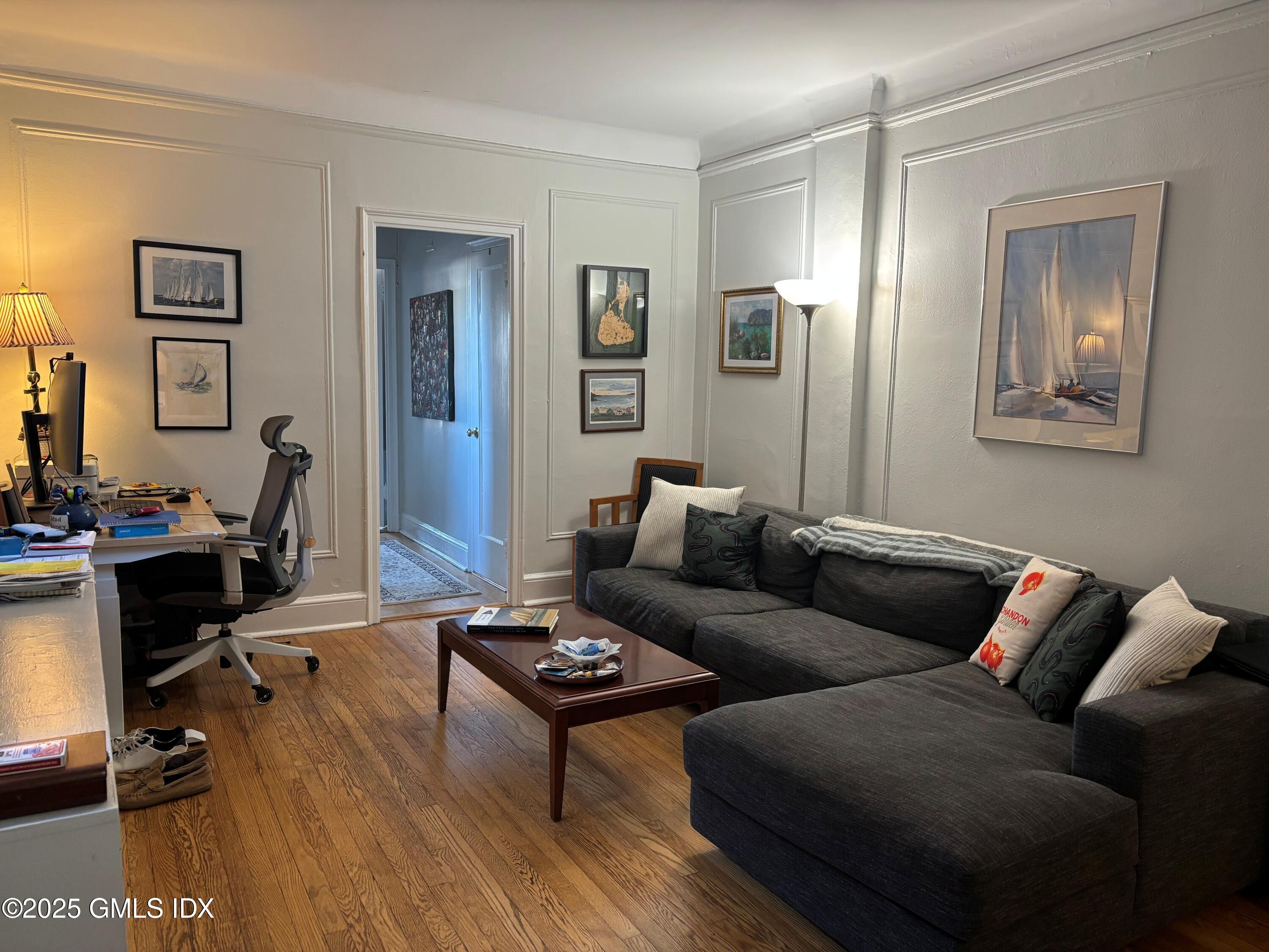 271 Greenwich Avenue, Unit 2C Greenwich, CT 06830 - Photo 5 of 18 Living Room