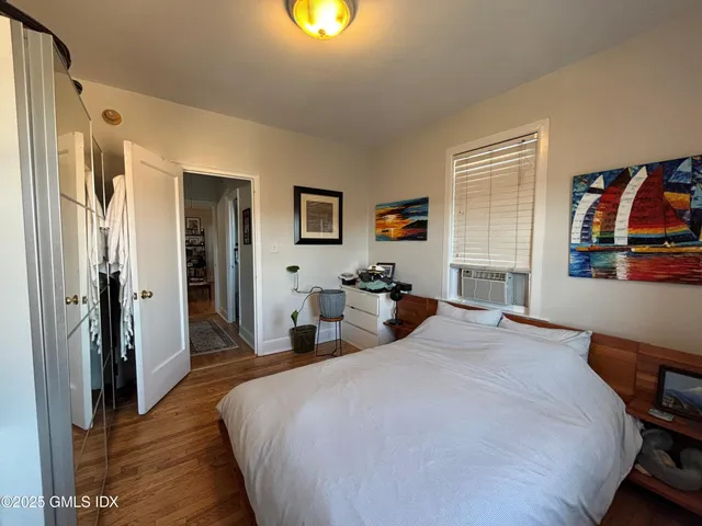 $2,200 | 271 Greenwich Avenue, Unit 2C, Greenwich, CT 06830