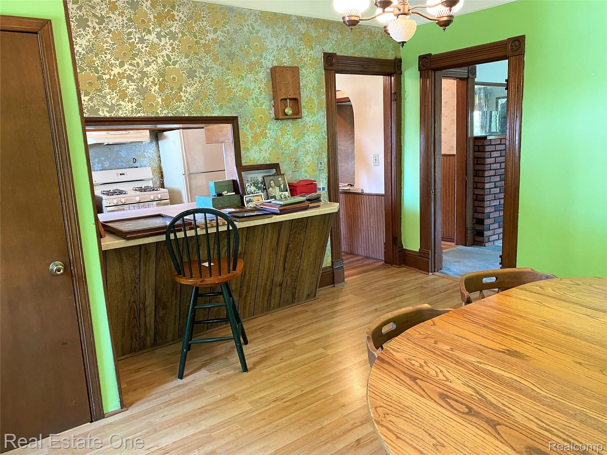 7727 West Lovejoy Road Byron, MI 48418 - Photo 18 of 45 Dining Room with bar for seating