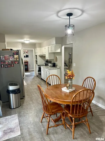 $218,000 | 3 Ivywood Drive, Jacksonville, IL 62650