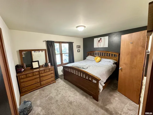 $218,000 | 3 Ivywood Drive, Jacksonville, IL 62650