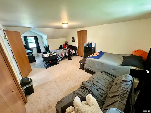 $218,000 | 3 Ivywood Drive, Jacksonville, IL 62650