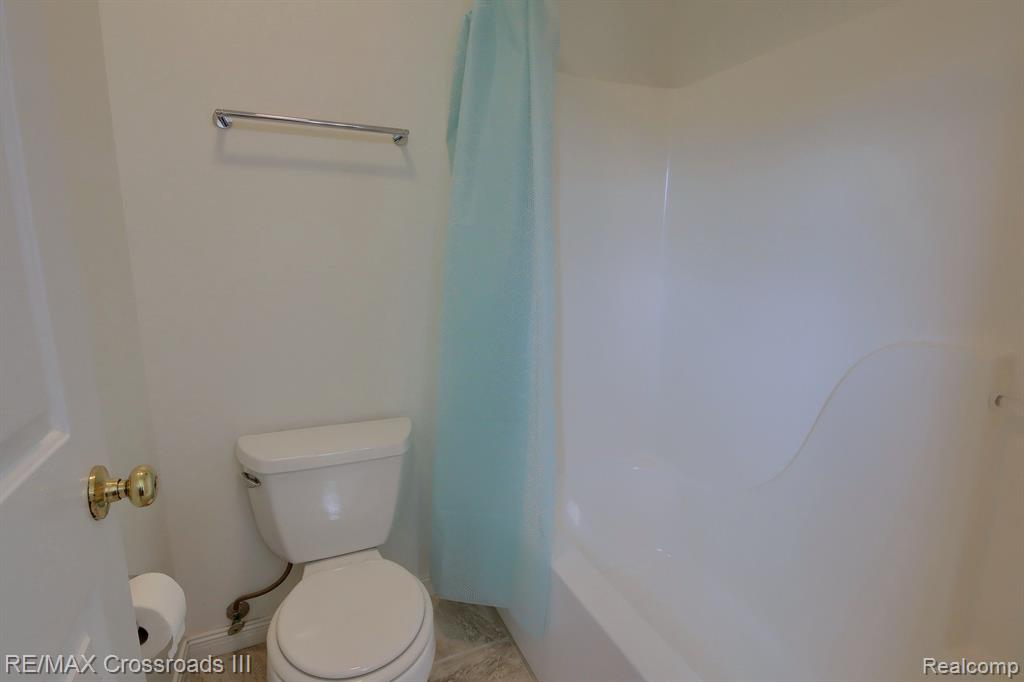 6446 Wilson Road Ann Arbor, MI 48108 - Photo 23 of 27