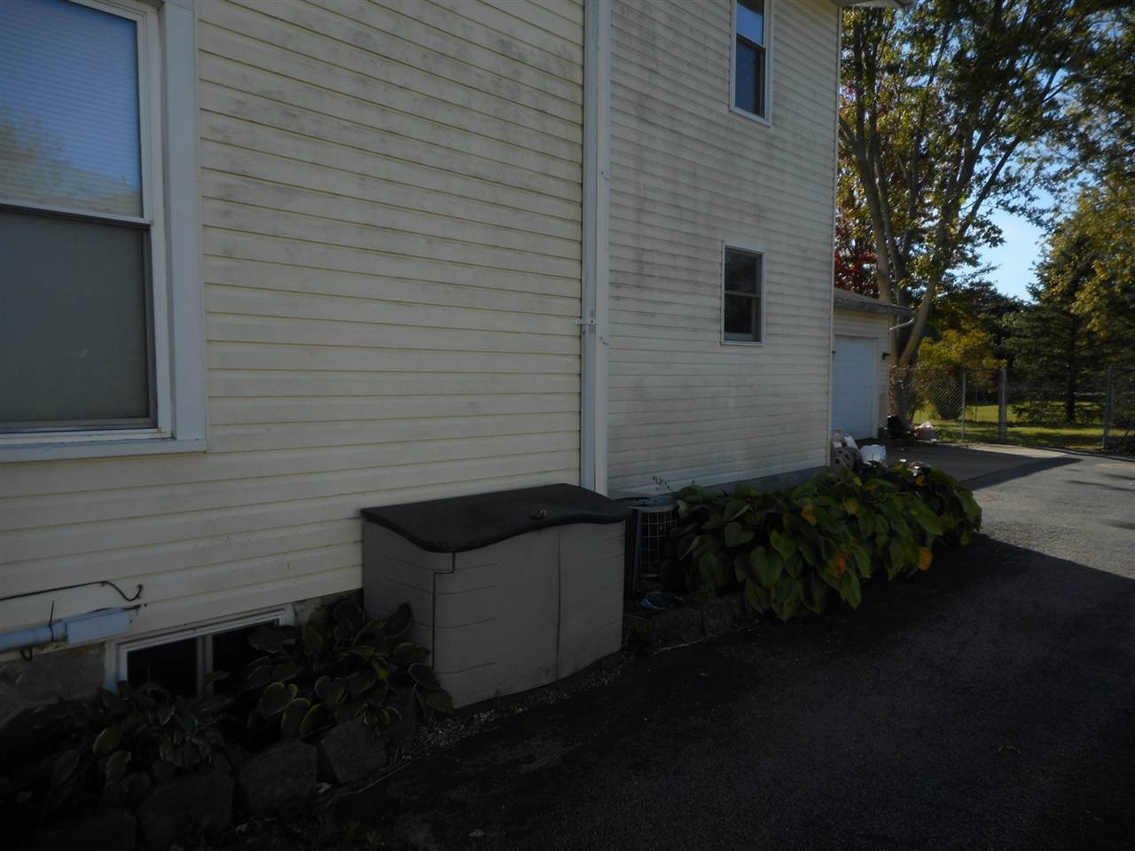 240 3rd Street Capron, IL 61012 - Photo 3 of 15 Gallery Image 3