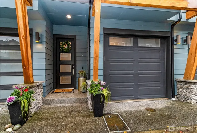 a view of a entryway door of the house